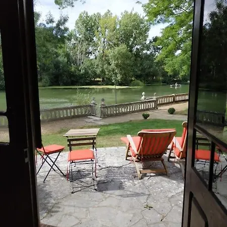 빌라 Maison De Famille De Charme En Pleine Nature En Bord De Riviere A 20 Min D'angers