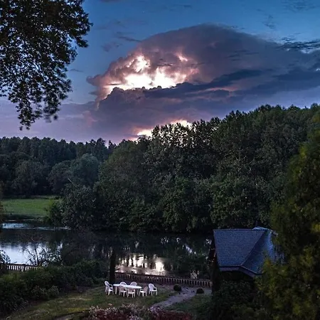 Maison De Famille De Charme En Pleine Nature En Bord De Riviere A 20 Min D'angers