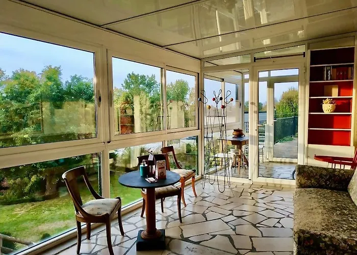 Maison De Famille De Charme En Pleine Nature En Bord De Riviere A 20 Min D'angers Вилла