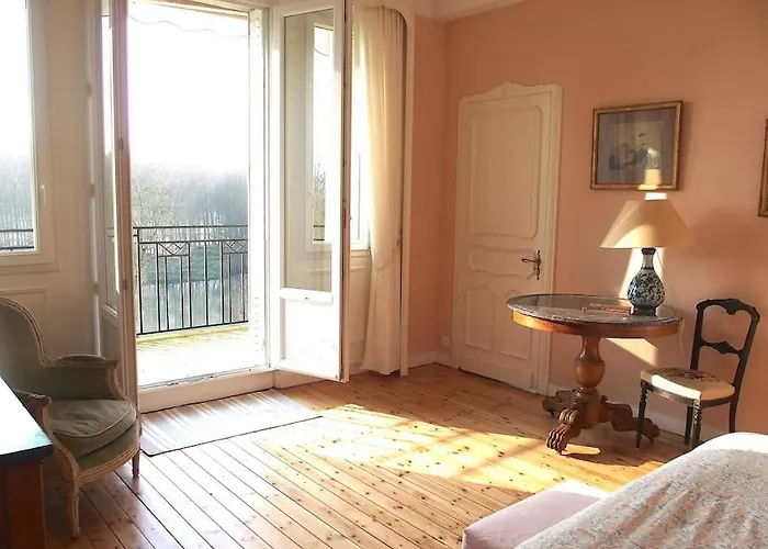 Maison De Famille De Charme En Pleine Nature En Bord De Riviere A 20 Min D'angers Villa Seiches-sur-le-Loir