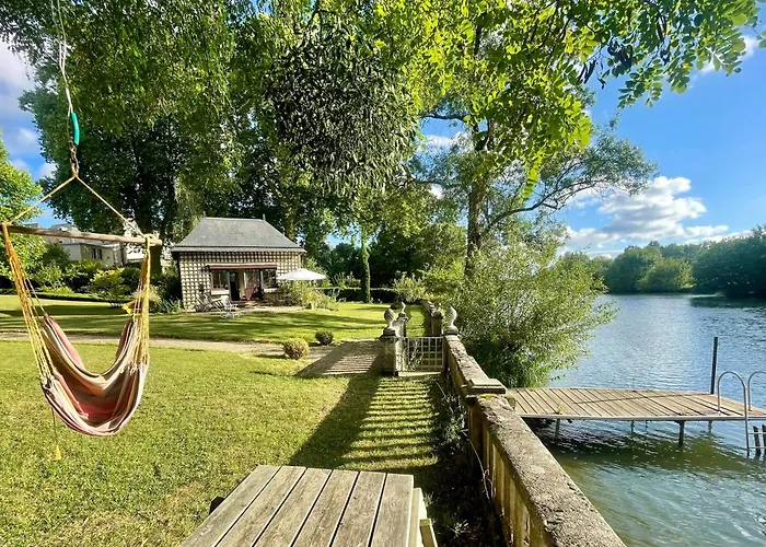 Villa Maison De Famille De Charme En Pleine Nature En Bord De Riviere A 20 Min D'angers
